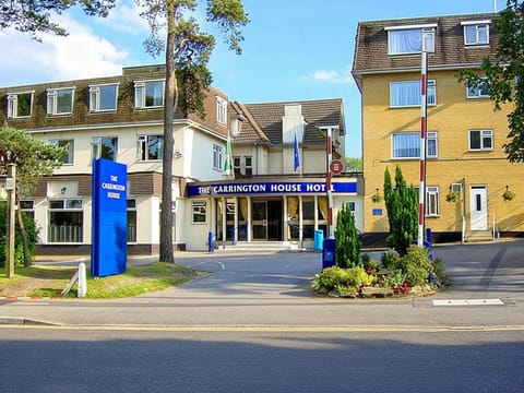 Property building, Day, Street view