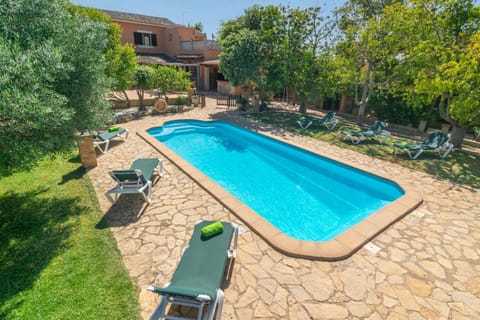 Property building, Garden, Swimming pool