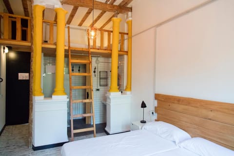 Bathroom, Photo of the whole room, Decorative detail, Bedroom