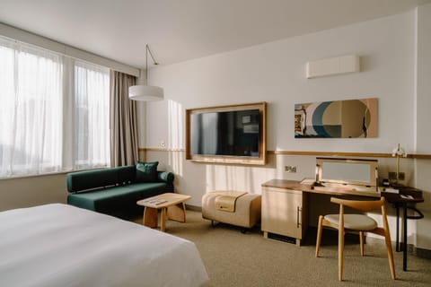 Bed, Seating area, Bedroom