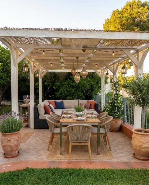 BBQ facilities, Garden, Dining area, Garden view