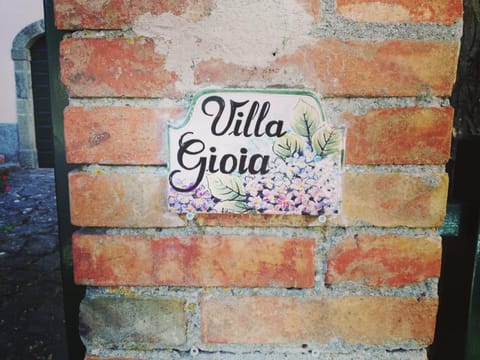 Property logo or sign