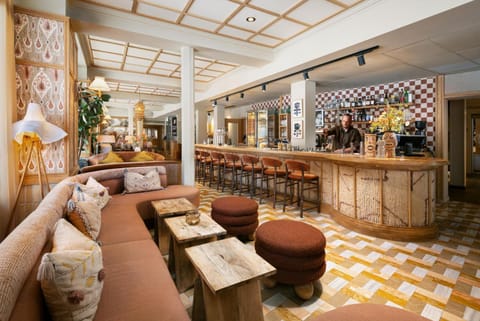 Lounge or bar
