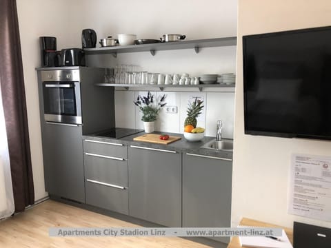 TV and multimedia, Coffee/tea facilities, Kitchen or kitchenette