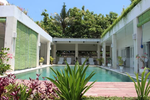 Villa Putih Lovina Bed and Breakfast in Buleleng