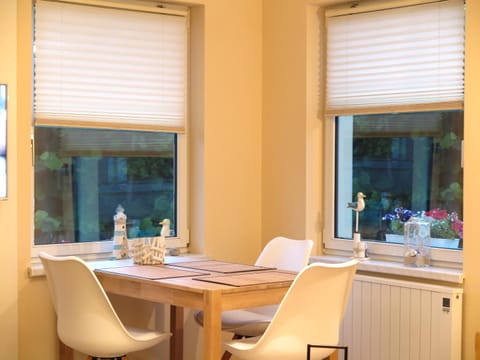 Decorative detail, Dining area