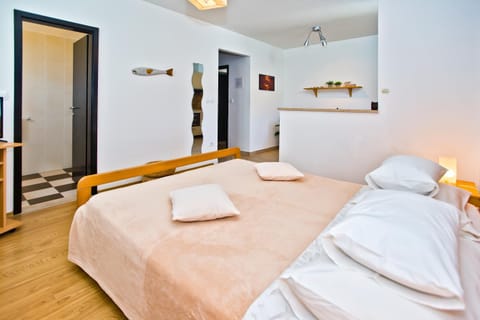 HVAR apartments 8 min to the beach Apartment in Hvar