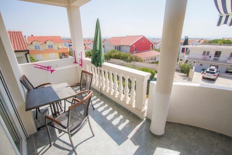Balcony/Terrace, City view, Street view