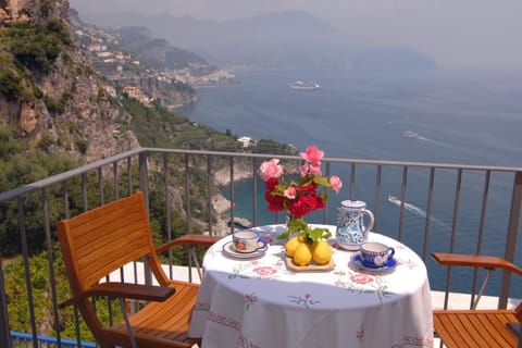 Balcony/Terrace, Balcony/Terrace, Landmark view, Mountain view, Sea view