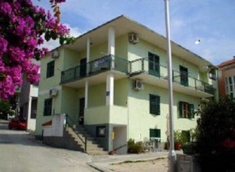 Property building, View (from property/room), Mountain view, Street view