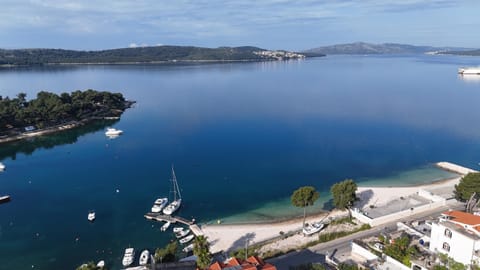 Nearby landmark, Day, Natural landscape, Bird's eye view, Beach, Mountain view, Sea view