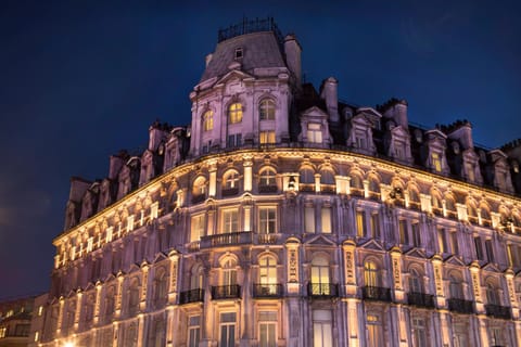 Property building, Night