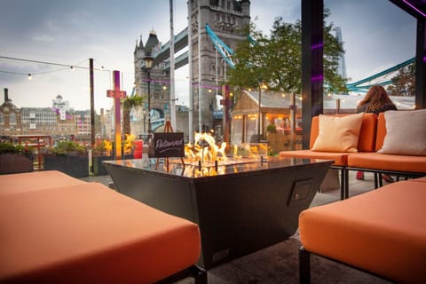 Restaurant/places to eat, Balcony/Terrace, Lounge or bar, On site, Landmark view, Lunch, Dinner, Alcoholic drinks, Non alcoholic drinks