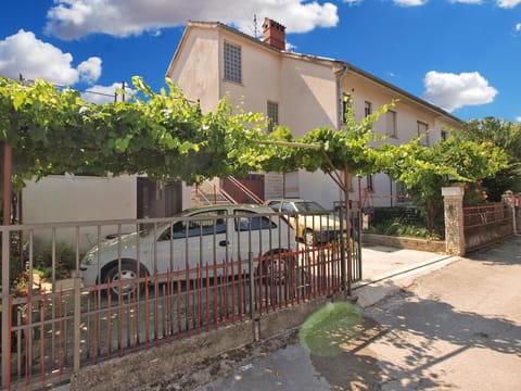 Property building, Street view