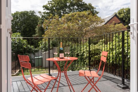 Property building, Balcony/Terrace