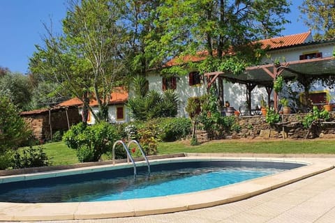 Property building, Garden, Garden view, Pool view, Swimming pool