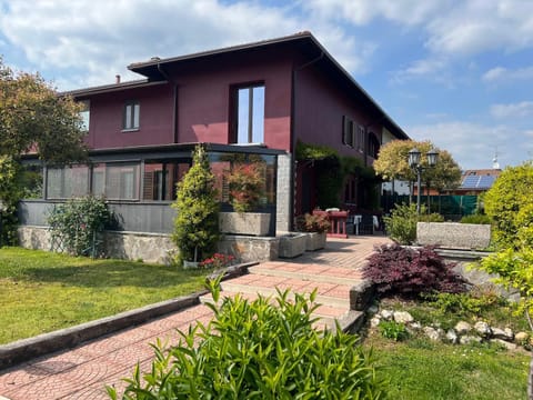 Property building, Garden, Garden view
