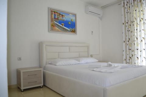 Villa Viktor Apartment in Sarandë