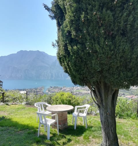 Garden Belvedere B&B Bed and Breakfast in Nago–Torbole