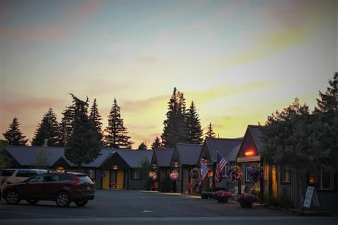 Property building, Street view, Sunset, Inner courtyard view, Parking