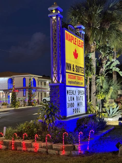 Maple Leaf Inn & Suites Motel in Kissimmee