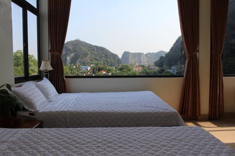 View (from property/room), City view, Garden view, Lake view, Landmark view, Mountain view, River view, Street view