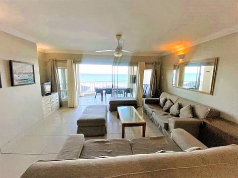 TV and multimedia, Living room, Seating area, Sea view