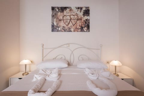 Bed, Bedroom, Text overlay