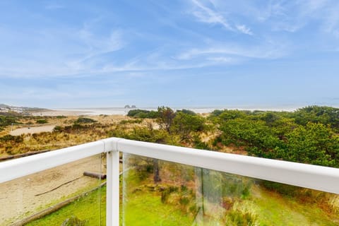 Salt Water Beach House House in Rockaway Beach
