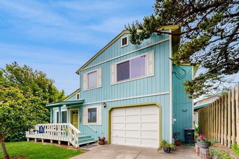 Nye Beach Bungalow House in Newport