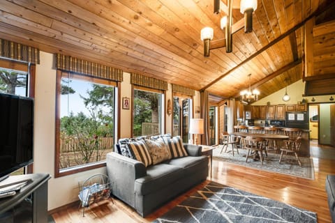 Vista Del Mar House in Oregon