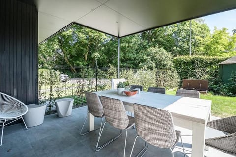 Garden, Balcony/Terrace