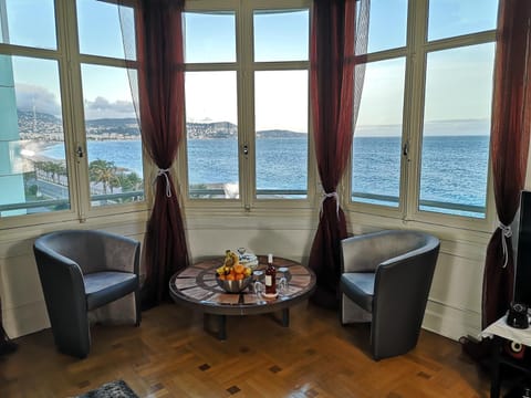 Living room, Sea view