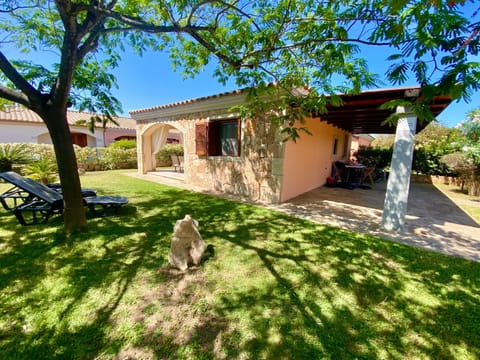 Property building, Facade/entrance, Garden