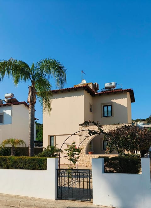 Cy-Blue Villa in Protaras