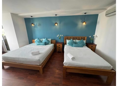 Bed, Bedroom, towels, air conditioner
