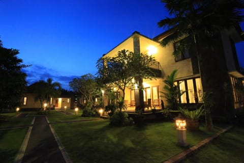 Facade/entrance, Garden view, Sunset