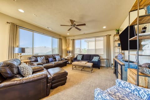 Redstone Villa: Paradise Village #47 House in Santa Clara