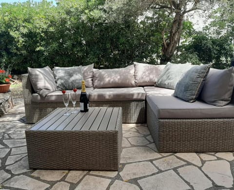 Patio, Balcony/Terrace, Seating area