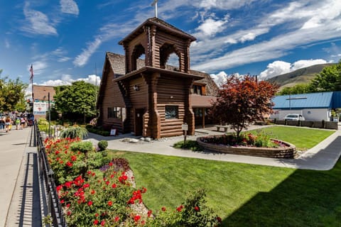 Perfect View Apartment in Chelan (In Town)