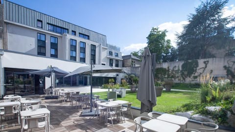 Patio, Restaurant/places to eat, Day