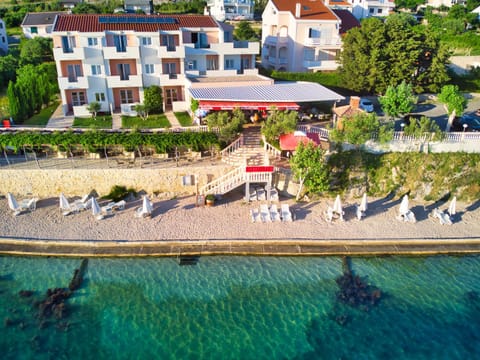Property building, Day, Natural landscape, Activities, Bird's eye view, Beach, Sea view, Location, sunbed