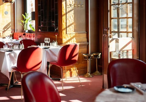 Restaurant/places to eat, Food