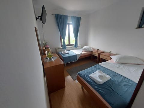 Rooms Putnik Bed and Breakfast in Lika-Senj County