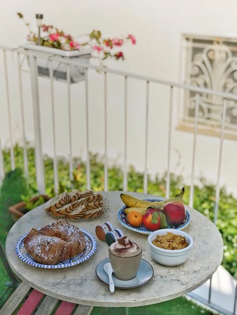 Balcony/Terrace, Food and drinks, Breakfast, Continental breakfast