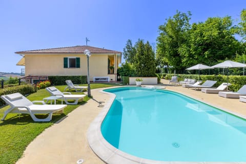 Solarium, Swimming pool