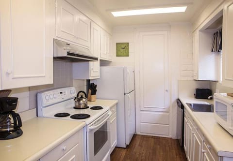 Pine Acres Lodge House in Pacific Grove