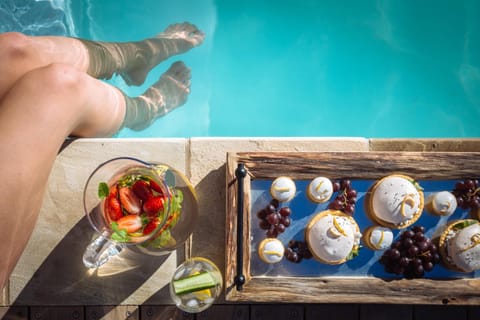 Food close-up, Swimming pool