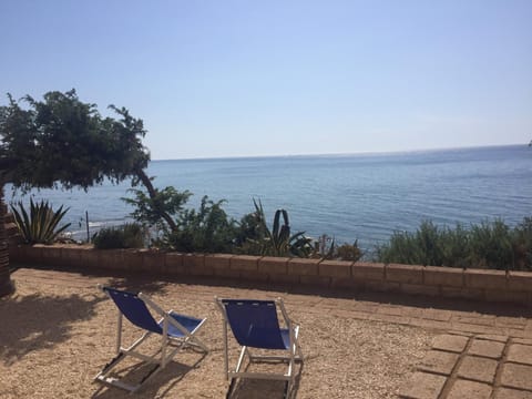 Villa Alabe - Waterfront Apartments in Bosa Porto Alabe Apartment in Sardinia