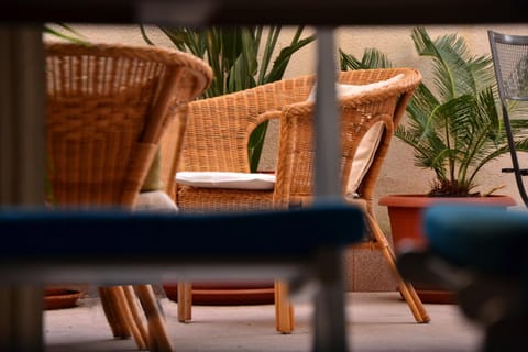 Communal lounge/ TV room, Balcony/Terrace, Dining area